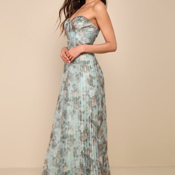 NWT Lulu's Floral Strapless Maxi Dress - Spring Wedding Easter Size Small - Picture 3 of 9